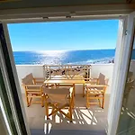 Beachfront Loft - Agios Gordios Corfu شقة